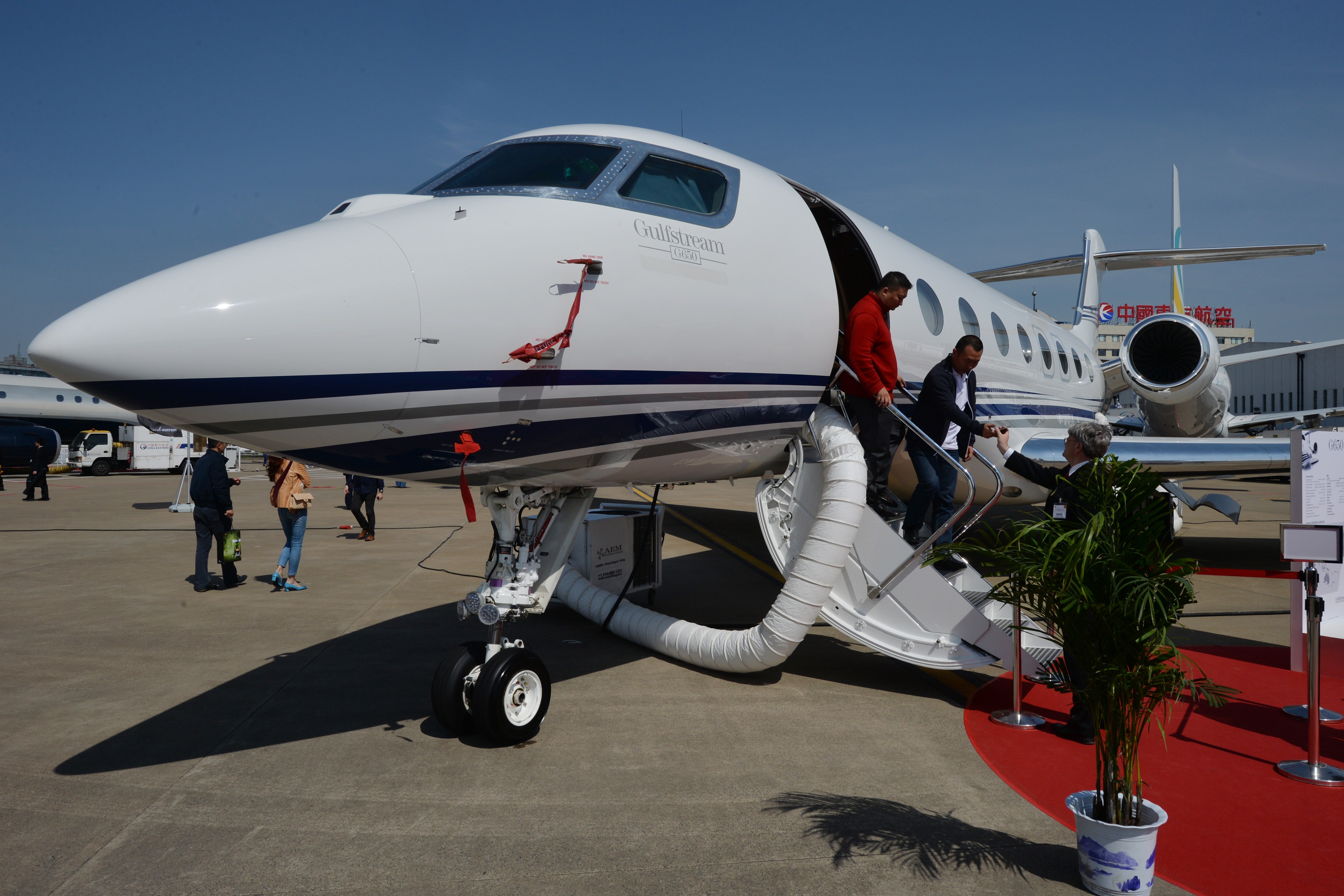 See How Gulfstream's $65 Million Private Jet Set An Around-The