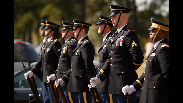 Report: California soldiers must repay e