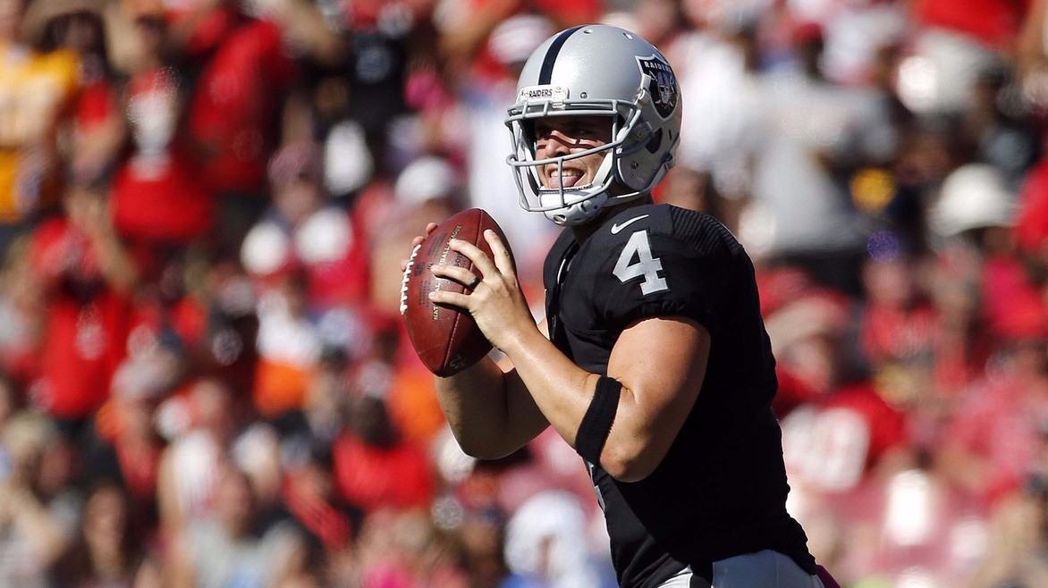 Carr throws for 4 TDs, Raiders outlast Bucs 30-24 in OT