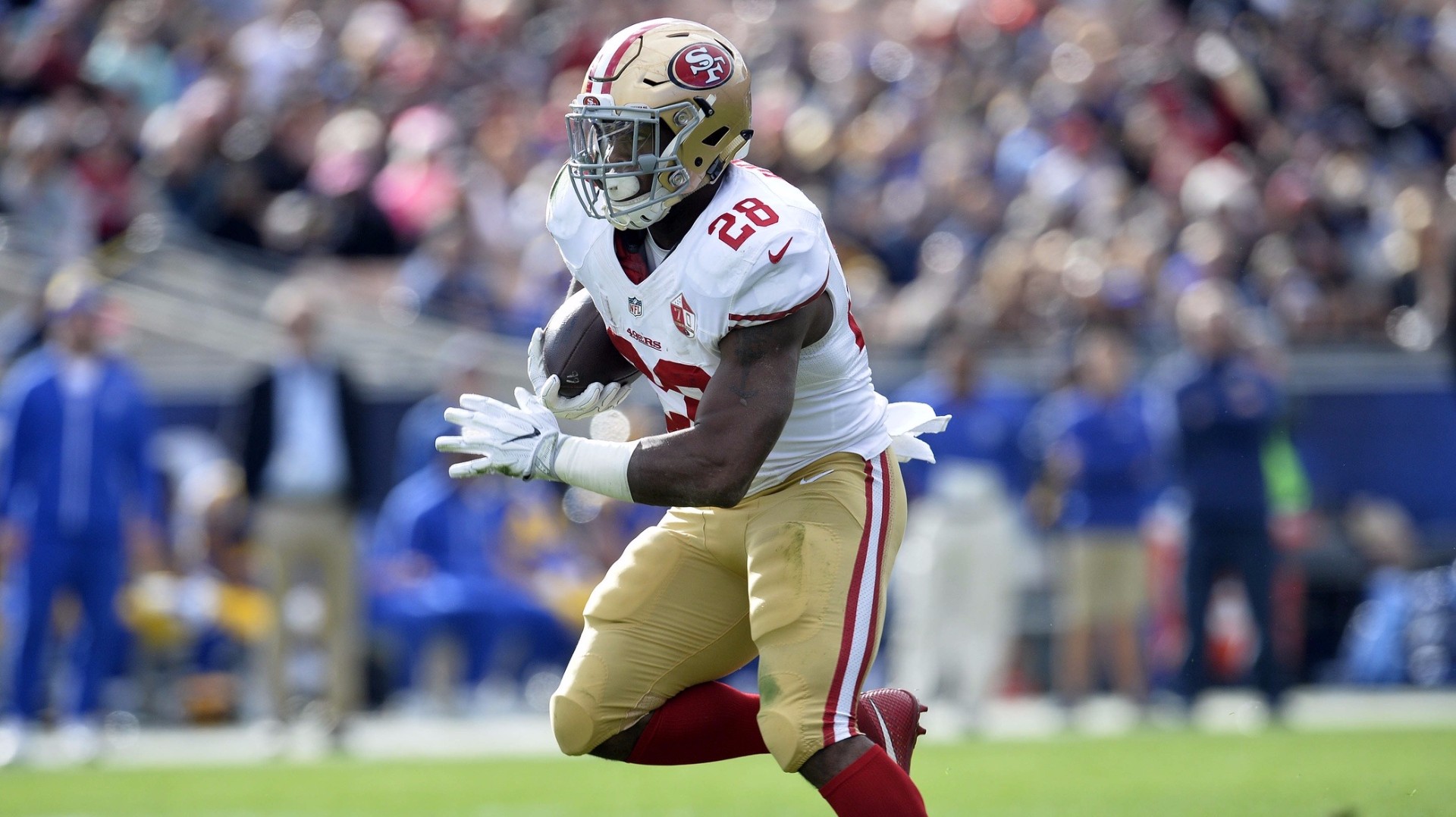 Carlos Hyde to miss finale for 49ers with knee injury