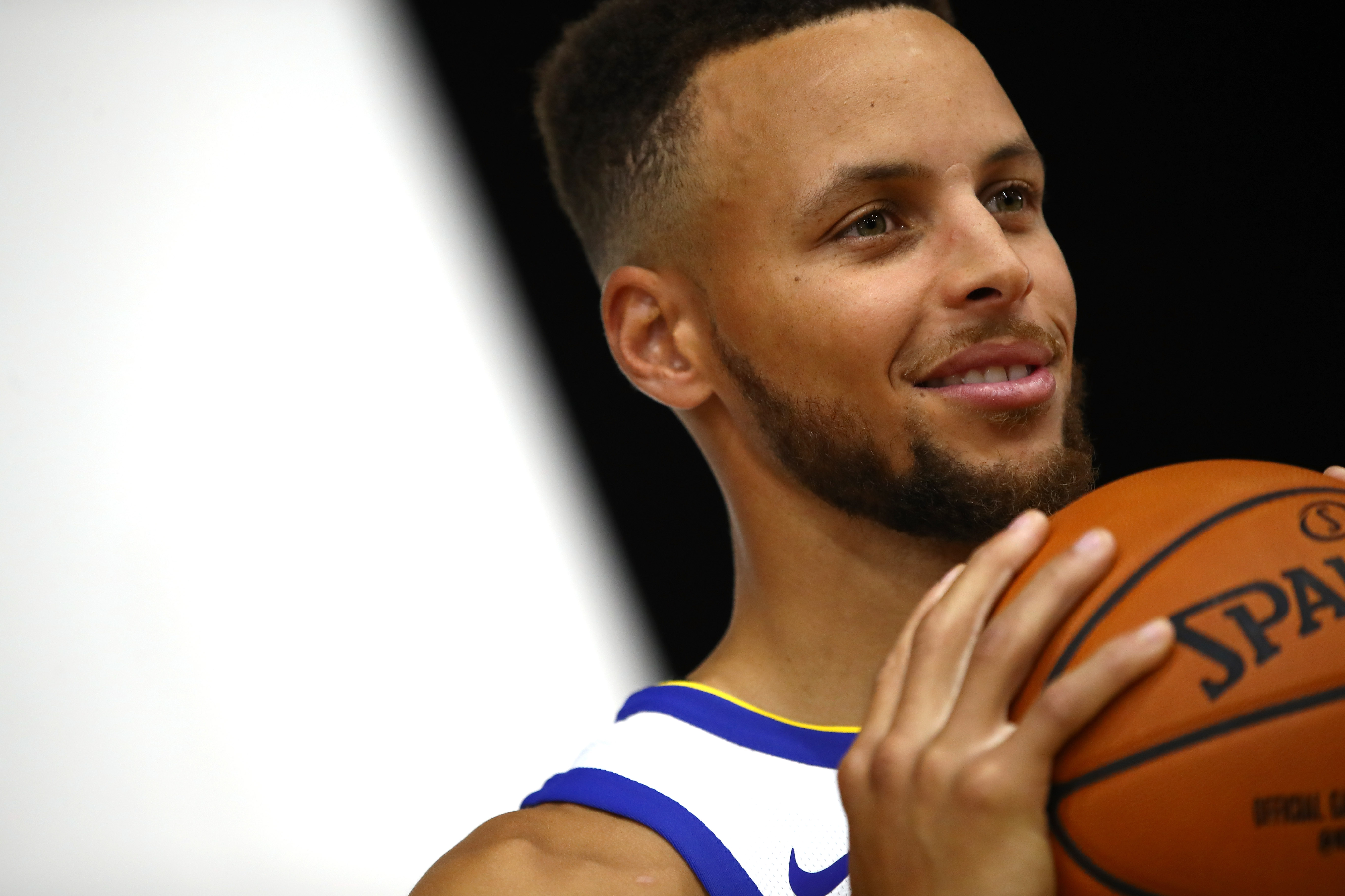 Stephen Curry of the Golden State Warriors poses for a portrait with  News Photo - Getty Images